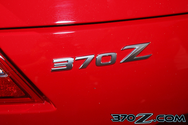 370Z emblem